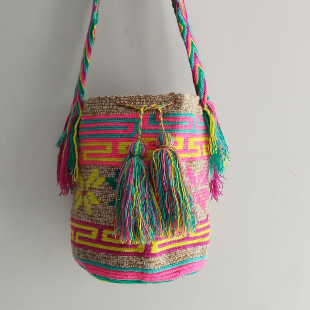 Mochila wayuu grande con hilo guajiro