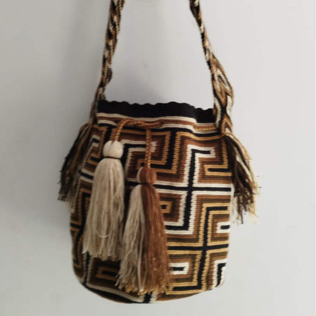 Mochila wayuu grande con hilo guajiro