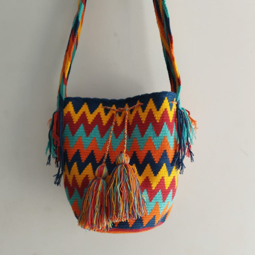 Mochila wayuu grande con hilo guajiro