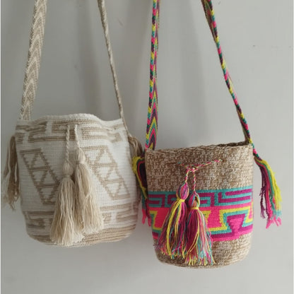 Mochila wayuu mediana con hilo guajiro